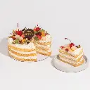 Fruit Cake Whole+slice Square.webp