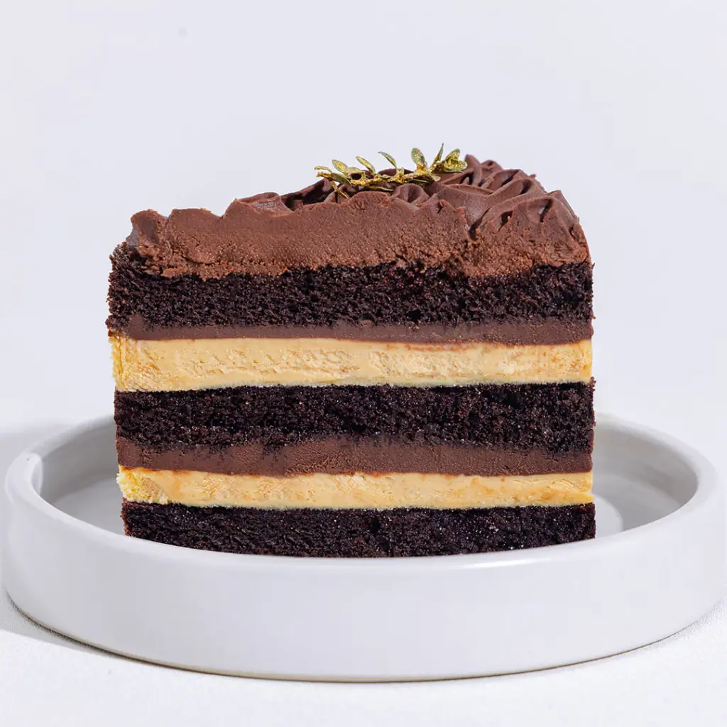 London Cake_Detail (1).webp