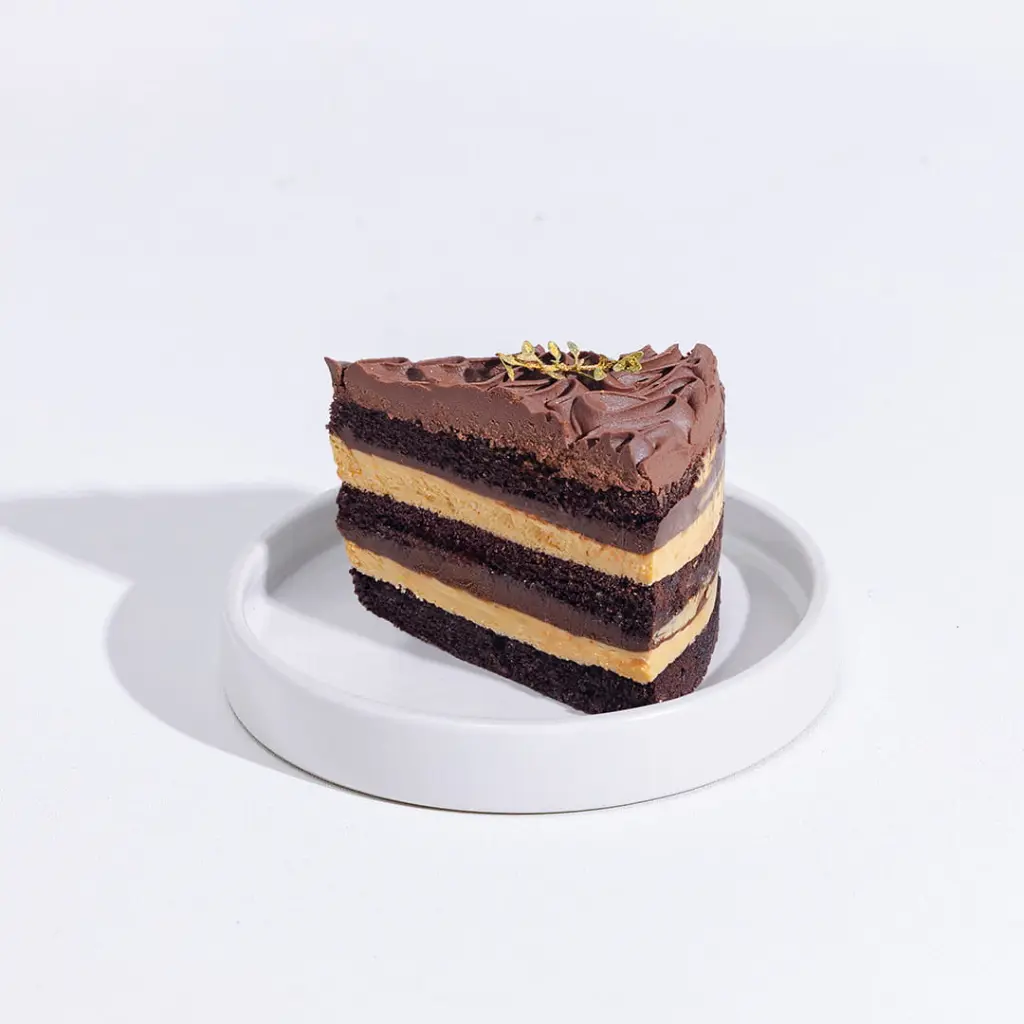 London Cake_Slice (1).webp